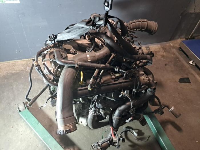 Begagnade Motor Renault Grand Scénic IV (RFAR) 1.2 TCE 130 16V Pris € 2.783,00 Inklusive moms erbjuds av De Jonghe Recuparts