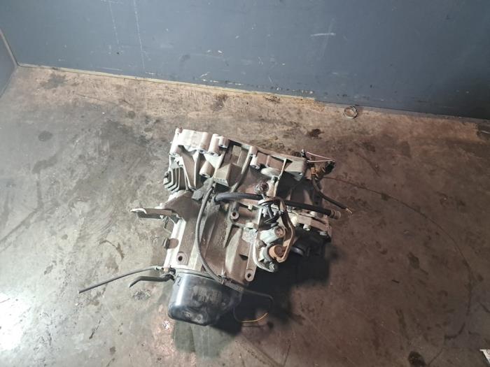Usagé Boîte de vitesse Dacia Sandero I (BS) 1.2 16V Bifuel Prix € 605,00 Prix TTC proposé par De Jonghe Recuparts
