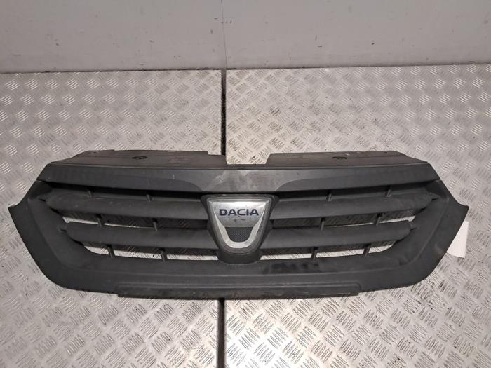 Używane Grill Dacia Dokker (0S) 1.5 dCi 75 Cena € 78,65 Z VAT oferowane przez De Jonghe Recuparts