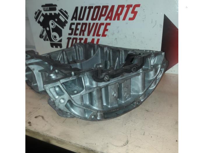 Gebrauchte Ölwanne Renault Master III (MA/MB/MC/MD/MH/MF/MG/MH) 2.3 dCi 16V Preis € 100,00 Margenregelung angeboten von EU Engines & Parts BV
