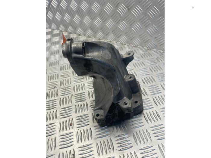 Used Engine mount Mercedes Sprinter 3,5t (906.73) 516 CDI 16V Euro 5 Price € 25,00 Margin scheme offered by EU Engines & Parts BV
