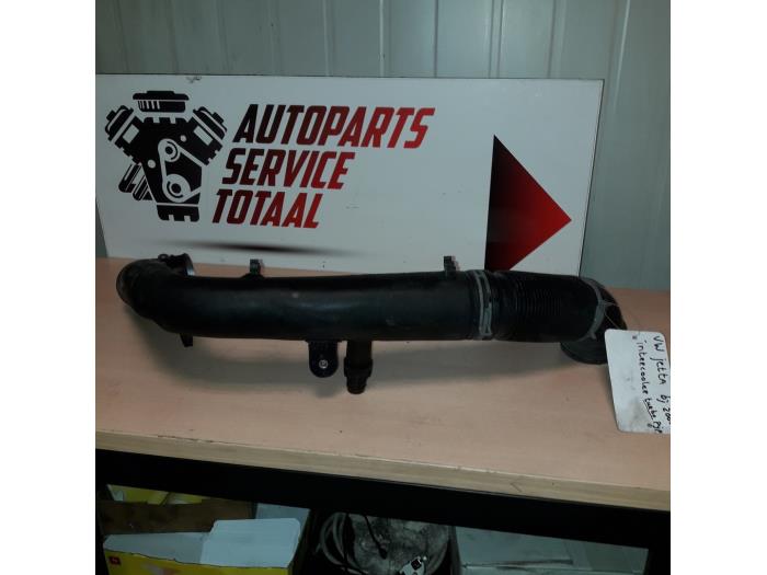 Usagé Tube intercooler Volkswagen Golf V (1K1) 1.9 TDI Prix € 42,35 Prix TTC proposé par EU Engines & Parts BV