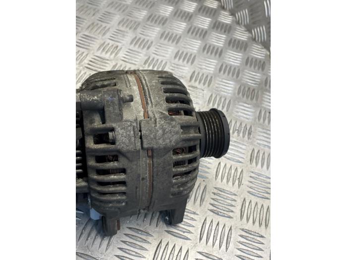 Usagé Dynamo Renault Master II (ED/HD/UD) 2.5 dCi 16V 100 Prix € 50,00 Règlement à la marge proposé par EU Engines & Parts BV