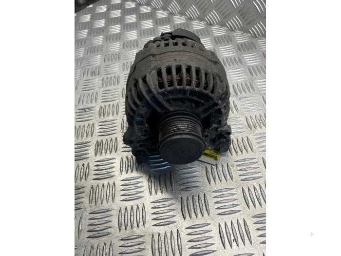 Begagnade Dynamo Audi A4 (B7) 2.0 TDI 16V Pris € 50,00 Marginaltabell erbjuds av EU Engines & Parts BV