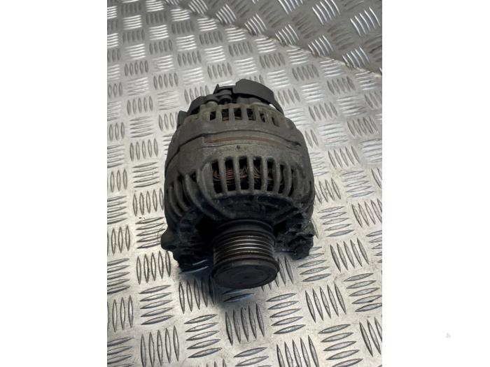 Begagnade Dynamo Renault Laguna II Grandtour (KG) 2.0 16V Pris € 50,00 Marginaltabell erbjuds av EU Engines & Parts BV
