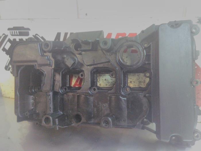 Gebrauchte Ventildeckel Mercedes E (C207) E-260 CGI 16V BlueEfficiency Preis € 75,00 Margenregelung angeboten von EU Engines & Parts BV