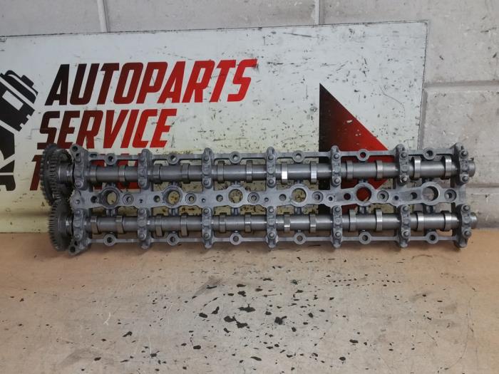 Gebrauchte Nockenwellengehäuse BMW 5 serie Touring (F11) 535d 24V Preis € 275,00 Margenregelung angeboten von EU Engines & Parts BV