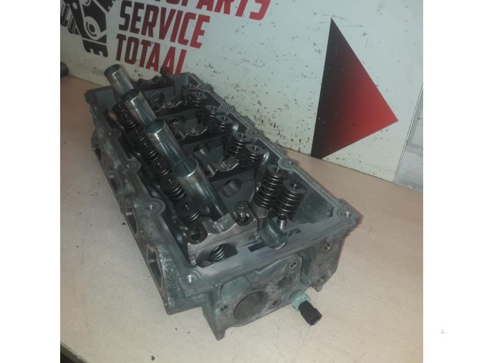 Begagnade Topplock BMW Mini (R50/53) 1.6 16V Cooper Pris € 300,00 Marginaltabell erbjuds av EU Engines & Parts BV