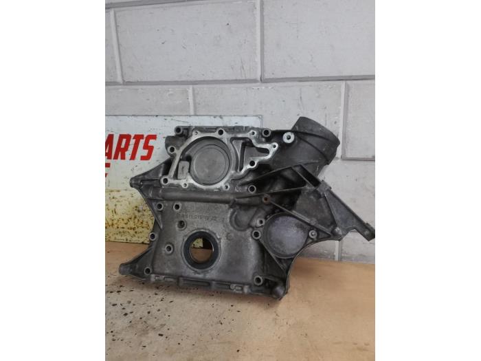 Gebrauchte Ölfiltergehäuse Mercedes Sprinter 2t (901/902) 211 CDI 16V Preis € 75,00 Margenregelung angeboten von EU Engines & Parts BV