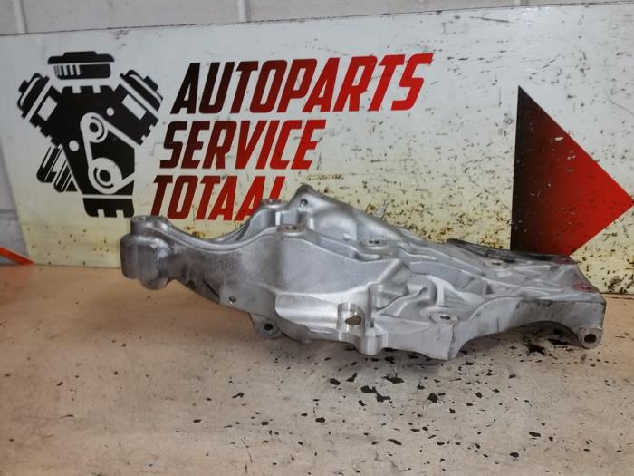 Usagé Support dynamo bas Renault Master III (MA/MB/MC/MD/MH/MF/MG/MH) 2.3 dCi 135 16V FWD Prix € 75,00 Règlement à la marge proposé par EU Engines & Parts BV