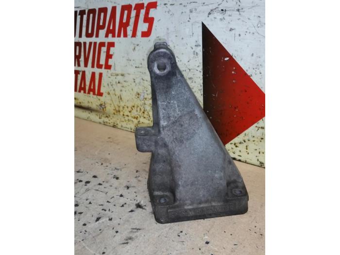 Gebrauchte Motorlager Mercedes Vito (639.6) 2.2 109 CDI 16V Preis € 35,00 Margenregelung angeboten von EU Engines & Parts BV