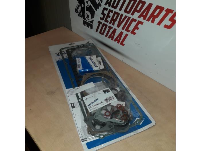 Neuf Kit joint de culasse Volvo 940 II 2.3 Turbo Prix € 121,00 Prix TTC proposé par EU Engines & Parts BV