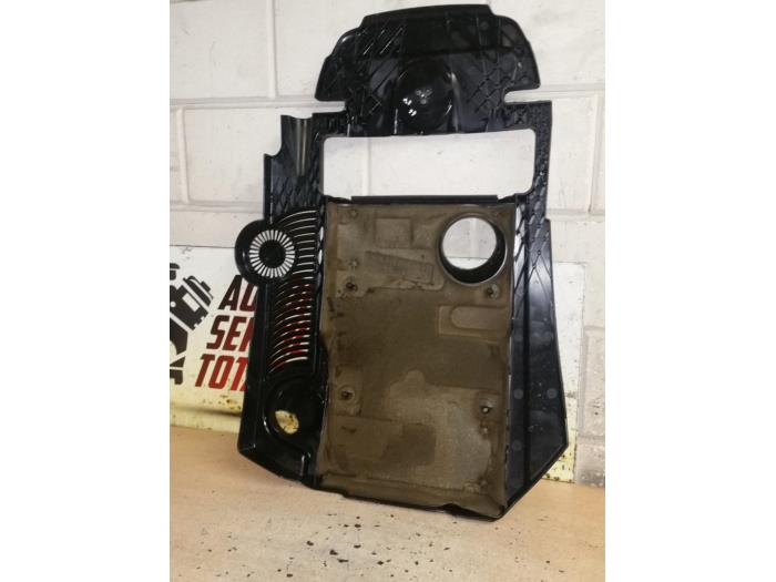 Gebrauchte Abdeckblech Motor Mercedes C (W204) 1.8 C-180 CGI 16V Preis € 50,00 Margenregelung angeboten von EU Engines & Parts BV