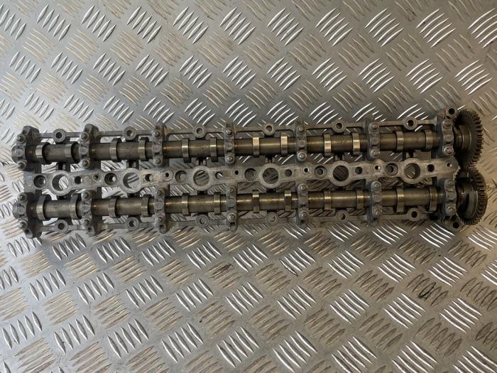 Gebrauchte Nockenwellengehäuse BMW 5 serie Touring (F11) 535d 24V Preis € 275,00 Margenregelung angeboten von EU Engines & Parts BV