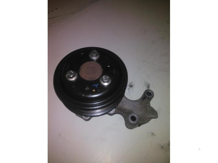 Begagnade Vattenpump Ford Focus 3 1.0 Ti-VCT EcoBoost 12V 100 Pris € 45,00 Marginaltabell erbjuds av EU Engines & Parts BV