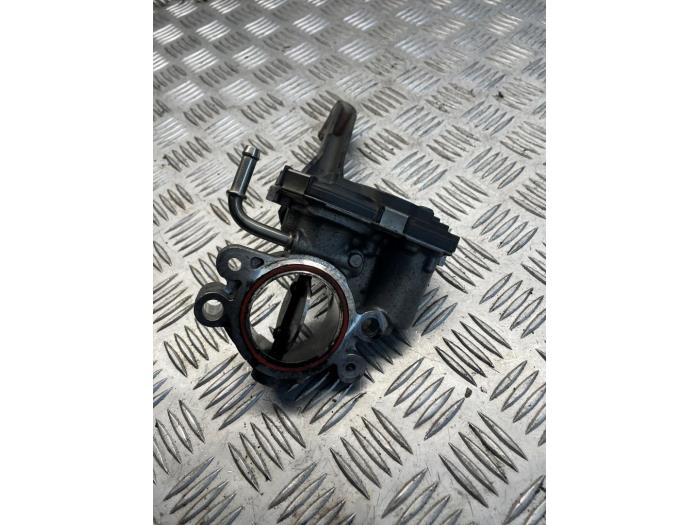 Gebrauchte Drosselklappengehäuse Mercedes Vito (447.6) 1.7 110 CDI 16V Preis € 95,00 Margenregelung angeboten von EU Engines & Parts BV