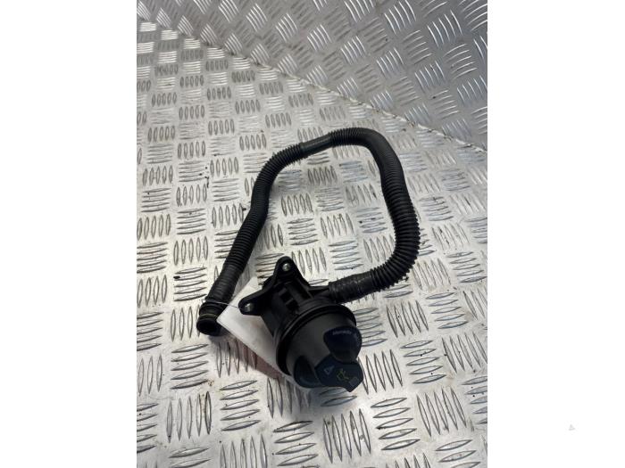 Gebrauchte Öl Füllrohr Mercedes A-Klasse AMG (177.0) 2.0 A-35 AMG Turbo 16V 4Matic Preis € 30,00 Margenregelung angeboten von EU Engines & Parts BV