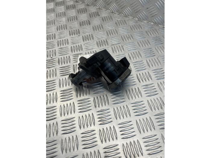 Gebrauchte AGR Ventil Mercedes Sprinter 3t (906.61) 209 CDI 16V Preis € 75,00 Margenregelung angeboten von EU Engines & Parts BV