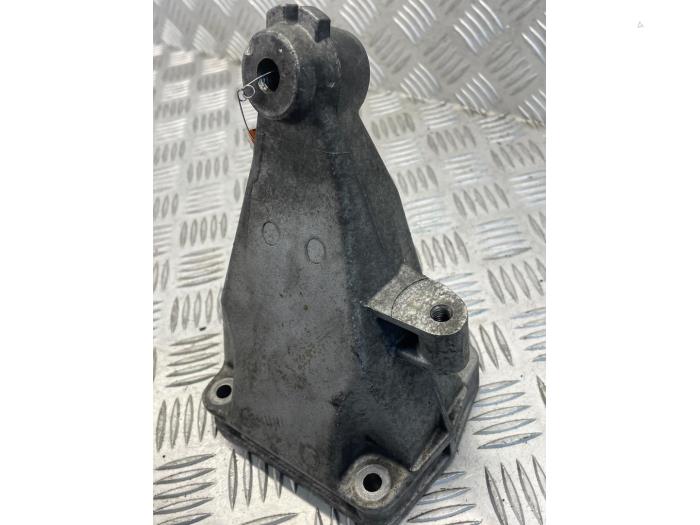 Used Engine mount Ford Transit 2.2 TDCi 16V Euro 5 Price € 35,00 Margin scheme offered by EU Engines & Parts BV