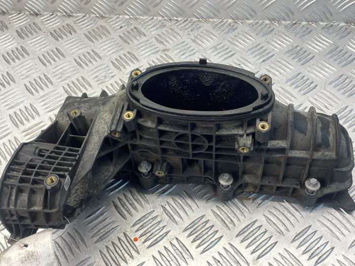 Używane Kolektor dolotowy Mercedes A (W176) 2.2 A-200 CDI, A-200d 16V Cena € 75,00 Procedura marży oferowane przez EU Engines & Parts BV