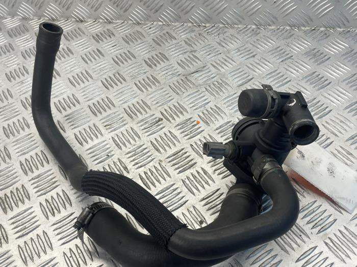 Begagnade Termostathus Ford Transit 2.2 TDCi 16V Pris € 35,00 Marginaltabell erbjuds av EU Engines & Parts BV