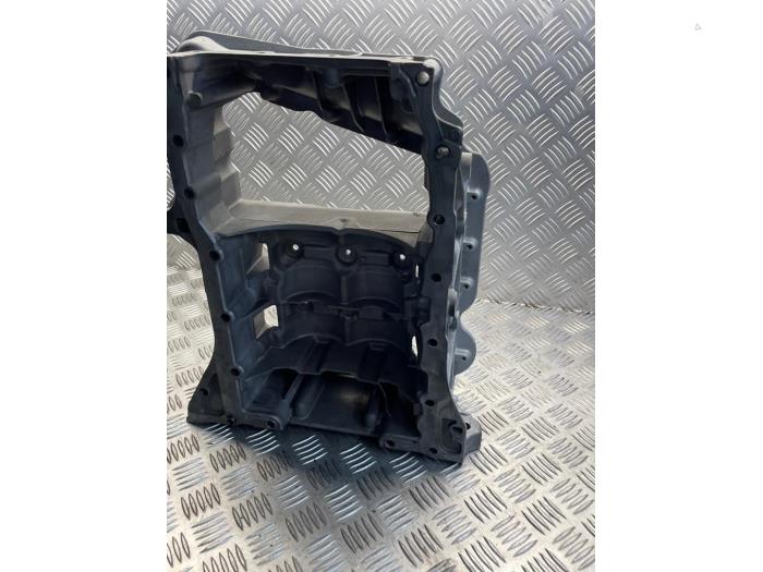 Gebrauchte Ölwanne Renault Master III (EV/HV/UV/VA/VB/VD/VF/VG/VJ) 2.3 dCi 150 16V FWD Preis € 100,00 Margenregelung angeboten von EU Engines & Parts BV