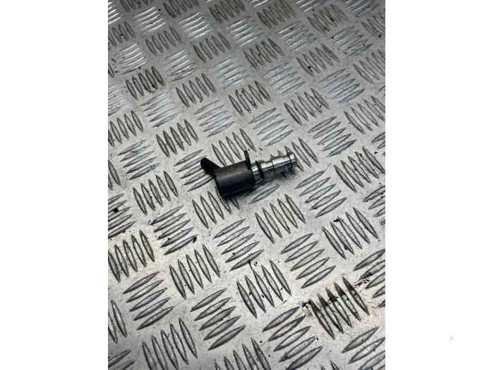 Begagnade Kamaxelsensor Ford Transit Connect (PJ2) 1.0 EcoBoost 12V 100 Pris € 35,00 Marginaltabell erbjuds av EU Engines & Parts BV