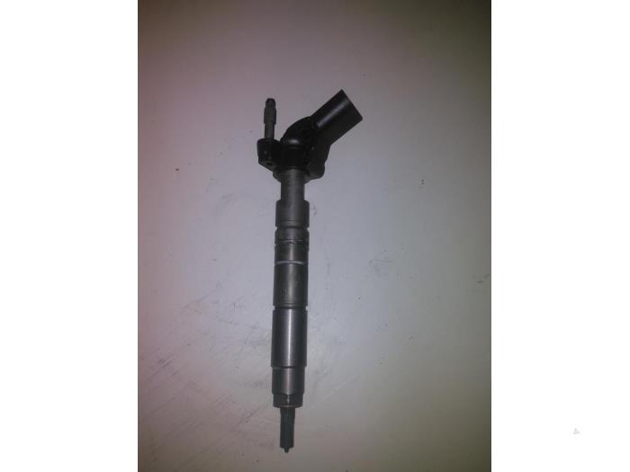 Usagé Injecteurs Mercedes Vito (639.6) 3.0 122 CDI V6 24V Prix € 100,00 Règlement à la marge proposé par EU Engines & Parts BV