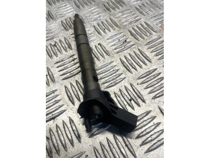 Usagé Injecteurs Audi A4 Avant (B7) 2.7 TDI V6 24V Prix € 75,00 Règlement à la marge proposé par EU Engines & Parts BV