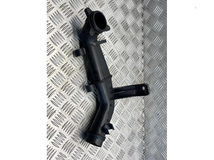Usagé Tube intercooler Opel Insignia 2.0 CDTI 16V 130 Ecotec Prix € 25,00 Règlement à la marge proposé par EU Engines & Parts BV