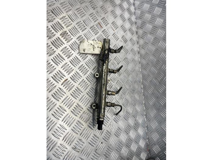 Usagé Système d'injection Iveco New Daily IV 40C12V, 40C12V/P Prix € 95,00 Règlement à la marge proposé par EU Engines & Parts BV