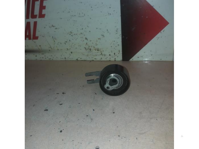 Usados Rodillo tensor correa múltiple Ford Focus 3 1.6 TDCi Precio € 25,00 Norma de margen ofrecido por EU Engines & Parts BV