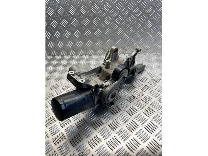 Gebrauchte Dynamostütze oben Audi A4 Allroad Quattro (B8) 2.0 TFSI 16V Preis € 100,00 Margenregelung angeboten von EU Engines & Parts BV