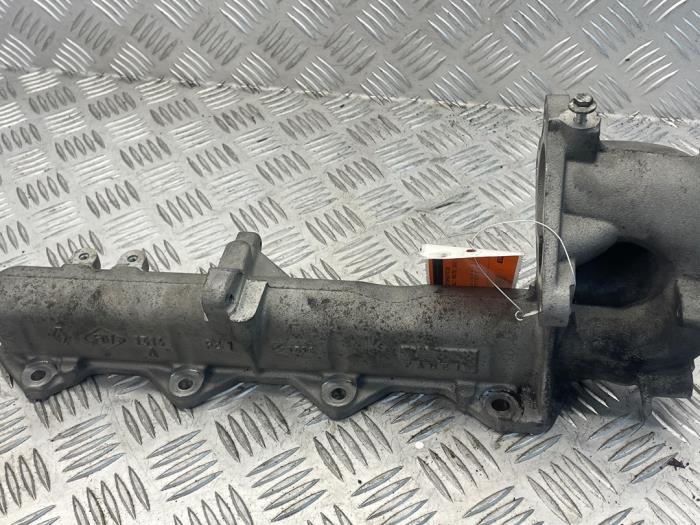 Begagnade Insugsrör Renault Master III (FV) 2.3 dCi 145 16V FWD Pris € 75,00 Marginaltabell erbjuds av EU Engines & Parts BV