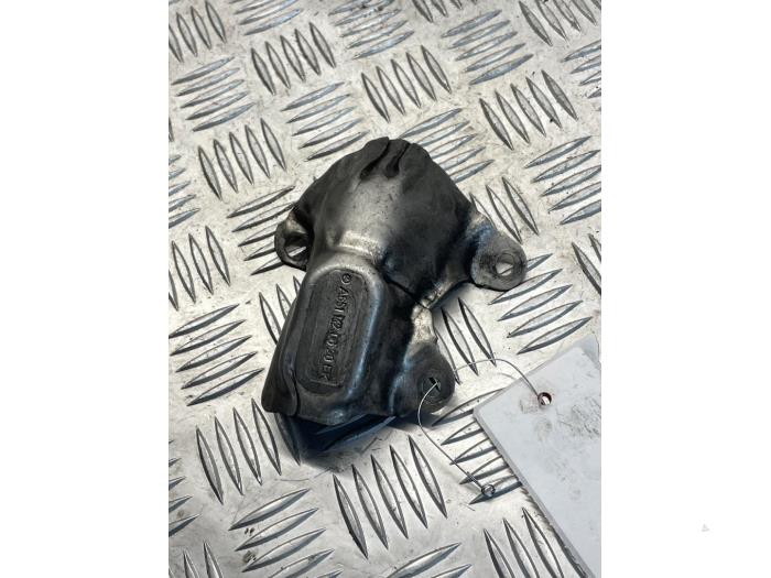 Begagnade Värmesköld Mercedes B (W246/W242) 2.1 B-220 CDI BlueEFFICIENCY,d 16V Pris € 10,00 Marginaltabell erbjuds av EU Engines & Parts BV