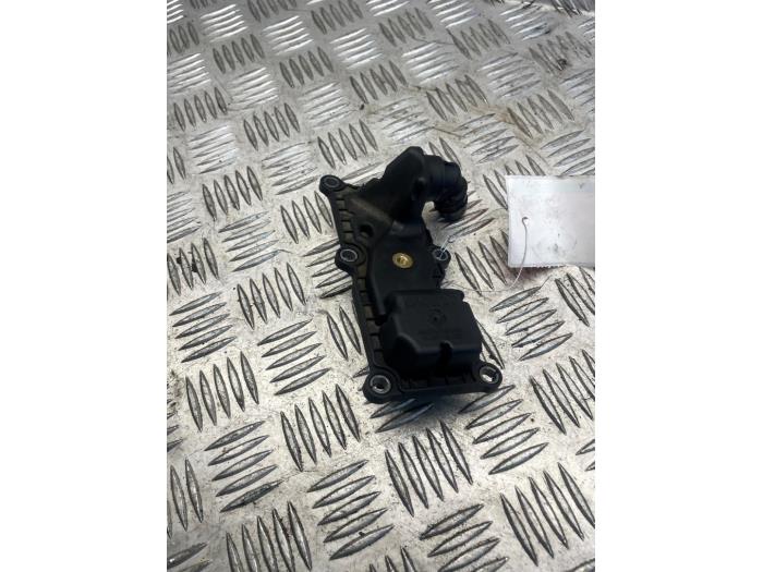Begagnade PCV-ventil Mercedes E (W213) E-200 2.0 Turbo 16V Pris € 20,00 Marginaltabell erbjuds av EU Engines & Parts BV