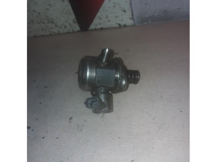 Begagnade Högtryckspump Ford Fiesta 6 (JA8) 1.6 ST 16V Pris € 100,00 Marginaltabell erbjuds av EU Engines & Parts BV
