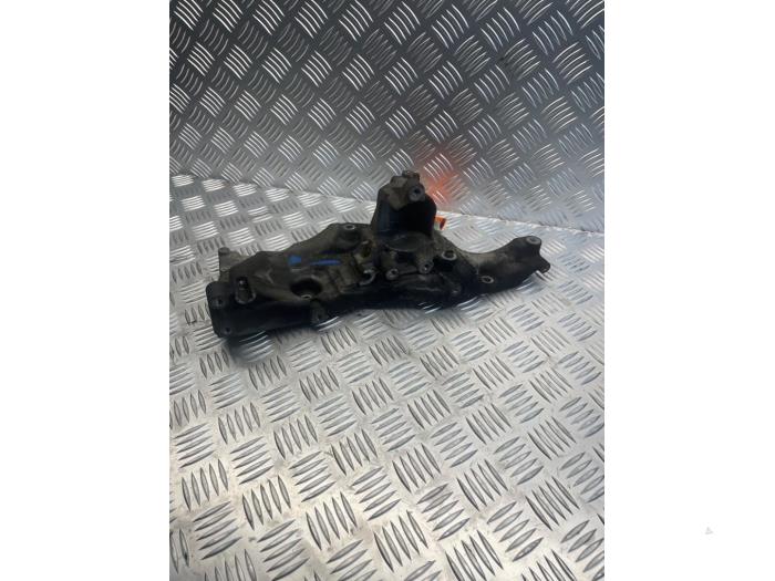 Usagé Support dynamo haut Peugeot Expert (V1/VA/VB/VE/VF/VT/VY) 2.0 Blue HDi 120 16V Prix € 45,00 Règlement à la marge proposé par EU Engines & Parts BV