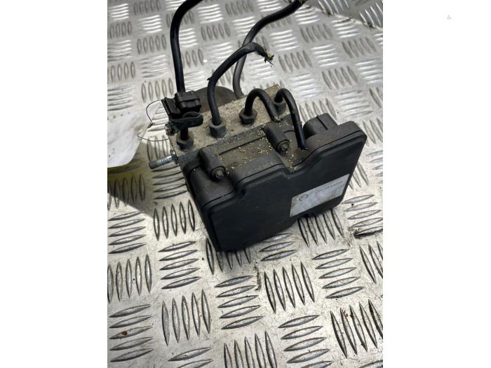 Usagé Bloc ABS Iveco New Daily VI 33S16, 35C16, 35S16, 40C16, 50C16 Prix € 100,00 Règlement à la marge proposé par EU Engines & Parts BV