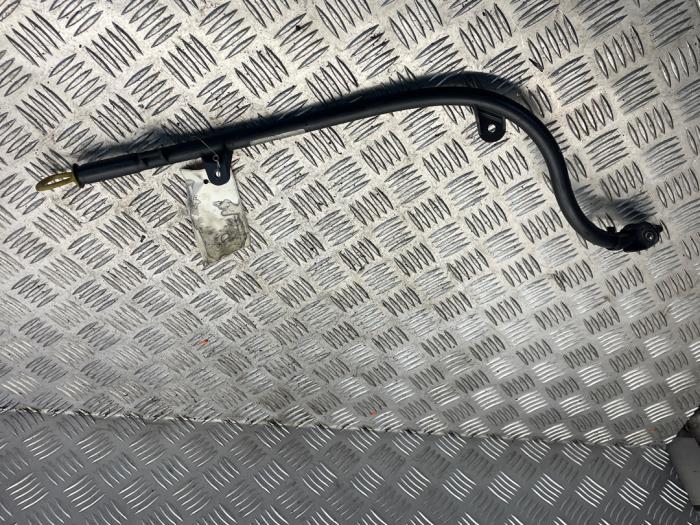 Gebrauchte Ölmessstab Mercedes B (W246/W242) 2.2 B-220 CDI BlueEFFICIENCY,d 16V Preis € 30,00 Margenregelung angeboten von EU Engines & Parts BV