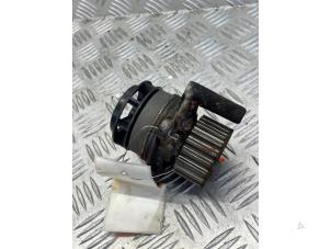 Pompe à eau d'un Volkswagen Crafter 2.0 TDI 2015