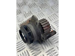 Pompe à eau d'un Volkswagen Crafter 2.0 TDI 2015