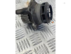 Pompe à eau d'un Volkswagen Crafter 2.0 TDI 2015