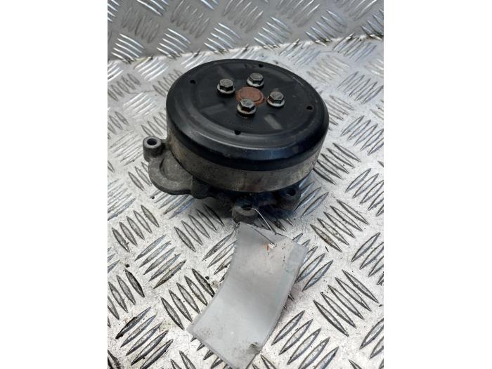 Begagnade Vattenpump Mercedes C (W204) 1.8 C-180 CGI 16V Pris € 25,00 Marginaltabell erbjuds av EU Engines & Parts BV