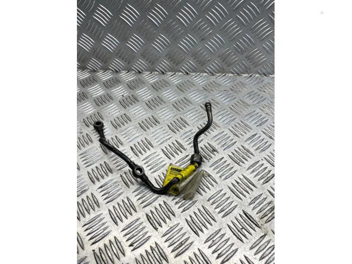 Usagé Conduit de carburant Mercedes Sprinter 3,5t (906.63) 316 CDI 16V Prix € 10,00 Règlement à la marge proposé par EU Engines & Parts BV