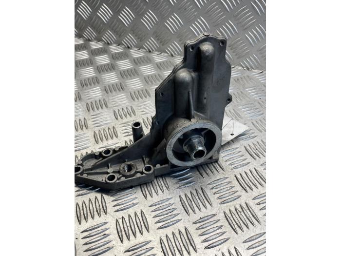 Gebrauchte Ölfiltergehäuse Ford Transit 2.2 TDCi 16V RWD Preis € 45,00 Margenregelung angeboten von EU Engines & Parts BV