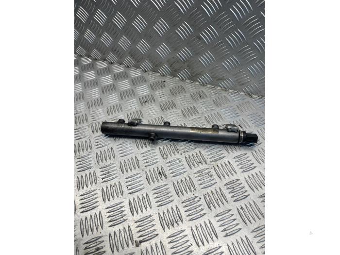 Usagé Système d'injection Mercedes C (W204) 3.0 C-320 CDI V6 24V Prix € 50,00 Règlement à la marge proposé par EU Engines & Parts BV