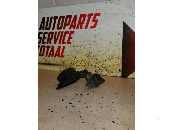 Usagé Ventilation carter Mercedes E Combi (S211) 3.0 E-320 CDI V6 24V Prix € 25,00 Règlement à la marge proposé par EU Engines & Parts BV