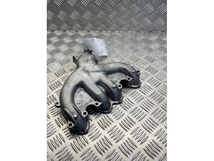 Gebrauchte Abgaskrümmer Volkswagen Golf VI (5K1) 1.9 TDI Preis € 50,00 Margenregelung angeboten von EU Engines & Parts BV