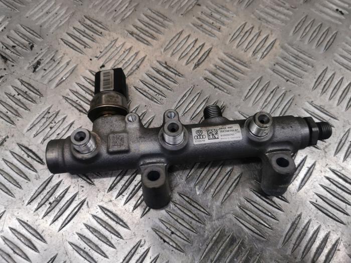 Usagé Système d'injection Audi A8 (D4) 3.0 TDI V6 24V Quattro Prix € 75,00 Règlement à la marge proposé par EU Engines & Parts BV